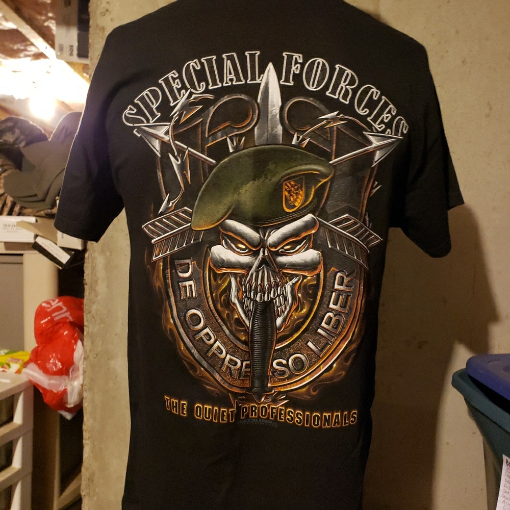 Vintage Military ARMY Special Forces tshirt